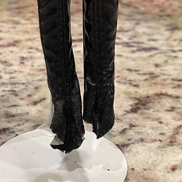 MGA Bratz Doll Dynamite Cloe Doll Black outfit & Pink Shirt (Lot 15) - Picture 5 of 7